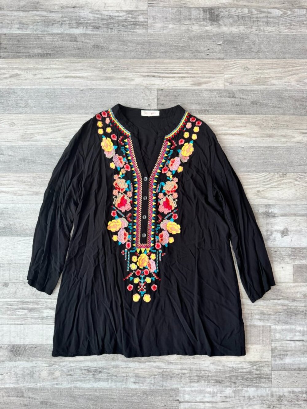 Solitaire Black Heavily Embroidered Lightweight Tunic Size Large R1